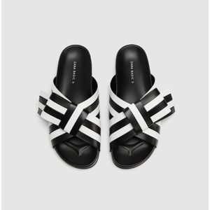 Zara Slides